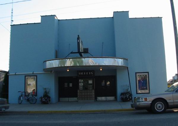 Crystal Theatre (Crystal Box Office Theater) - Photo from early 2000's